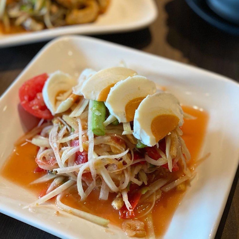 Lunch at Som Tam Nua 3d2n bangkok itinerary