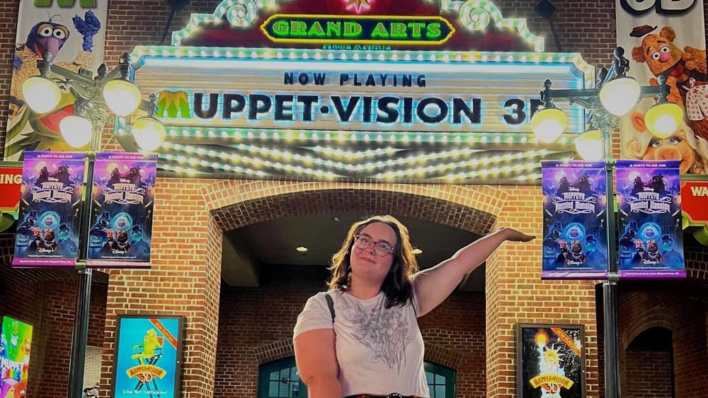 Entertain yourself with fantastic musical numbers from the Muppets. Credits: @breannavbutler