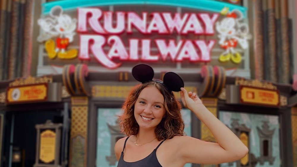 Feast your eyes on visual treats at Mickey & Minnie’s Runaway Railway! Credits: @madibrie