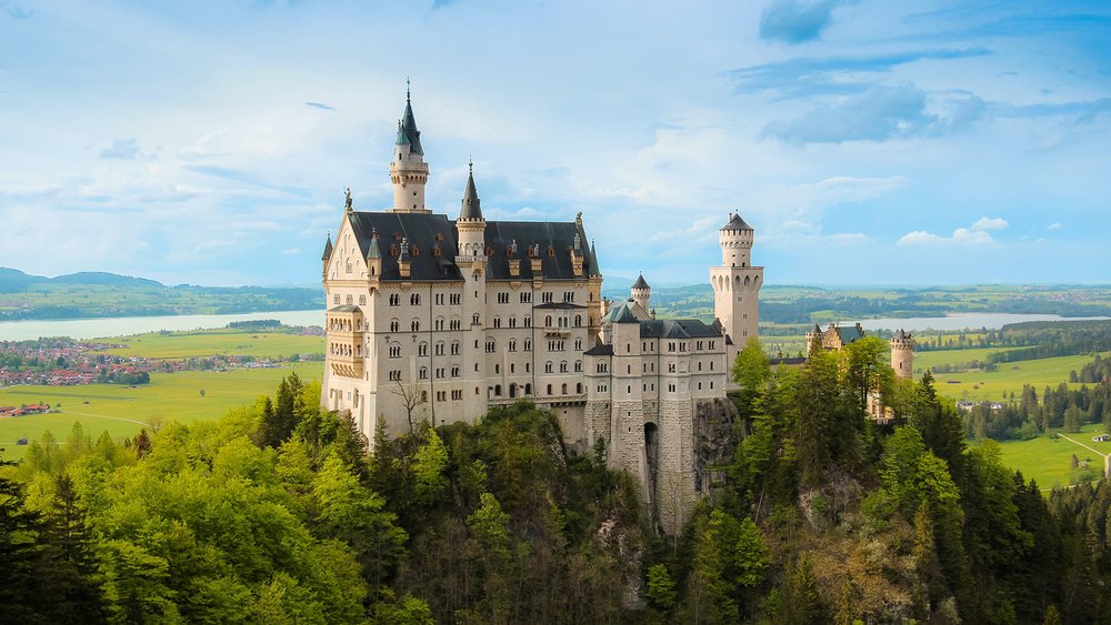 Go on an easy day trip to the fairytale-esque Neuschwanstein Castle from Munich. Photo by Vinay Chavan