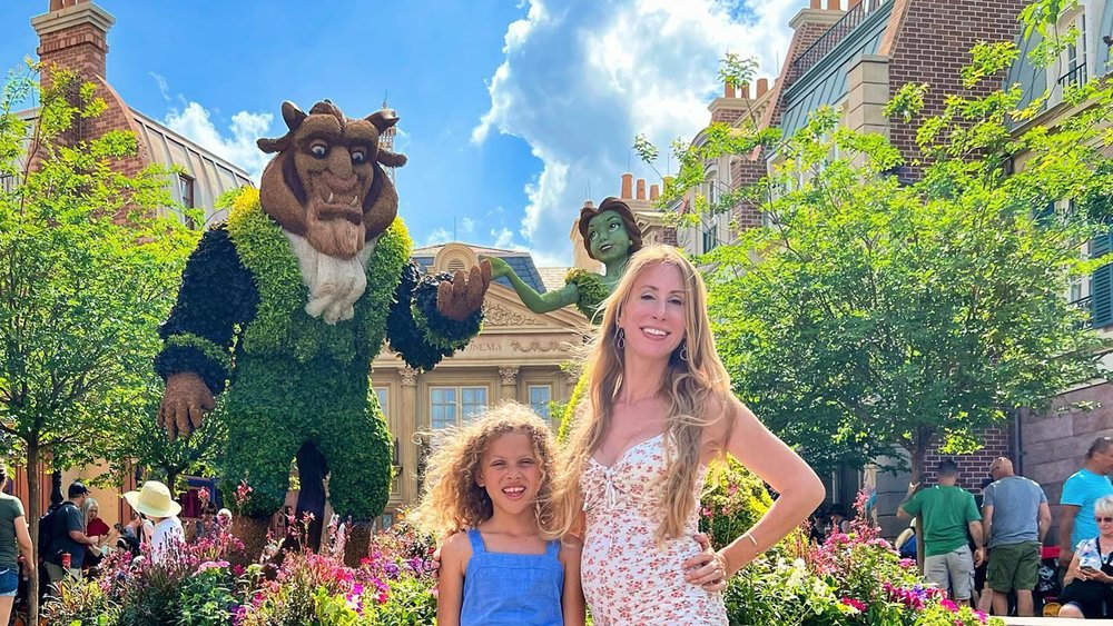 Epcot in Disney World features topiaries of famous Disney Characters. Credits: @halleydawn on Instagram