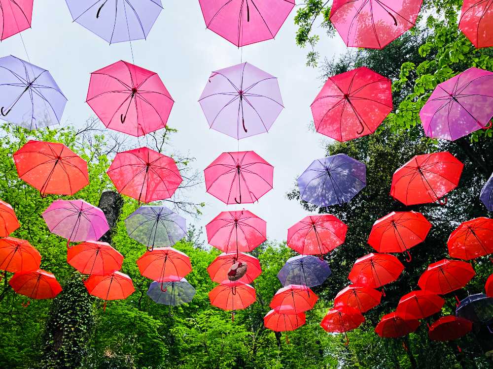 ムーミンバレーパーク アンブレラスカイ ムーミンの仲間が傘の中に隠れている 2022 