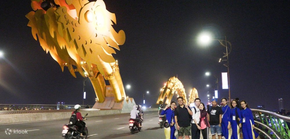 ทัวร์ส่วนตัวซ้อนมอเตอร์ไซค์ชมเมืองดานังและล่องแม่น้ำหานยามค่ำคืนกับ Aodai Rider 2