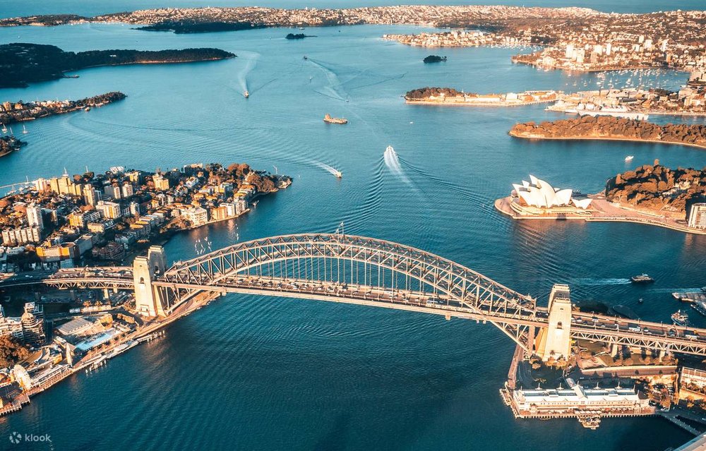 ทัวร์เฮลิคอปเตอร์ชมอ่าวซิดนีย์ พร้อมบริการรถรับส่ง 