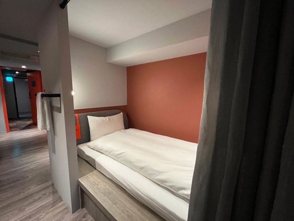 悅樂旅店·台中 背包客房