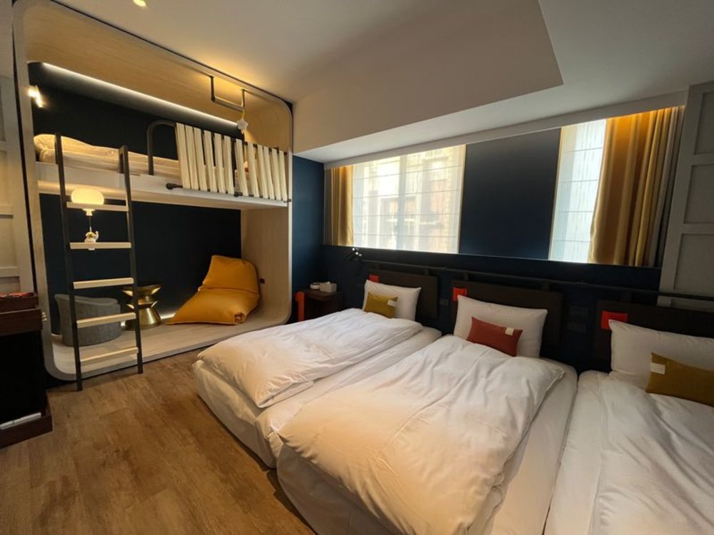 悅樂旅店·台中 太空人房