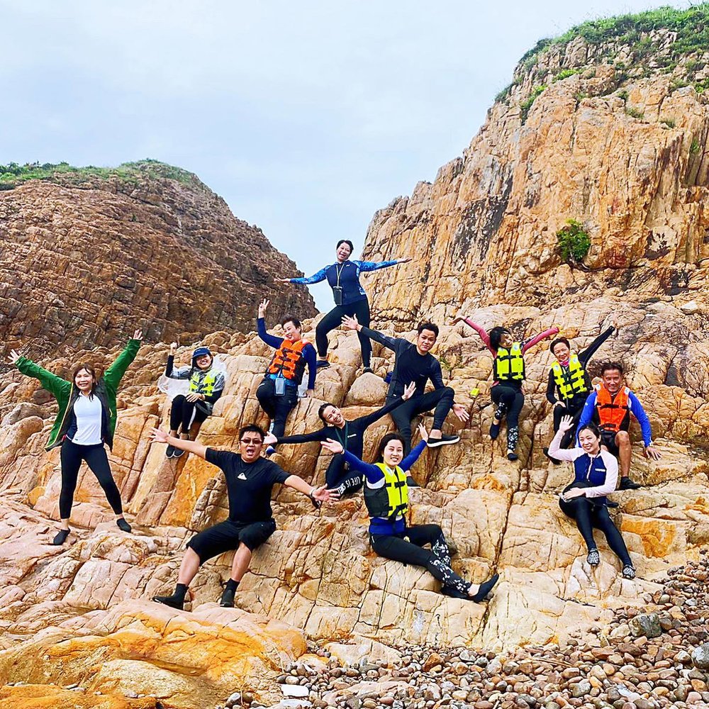 要玩得安全開心,最緊要帶齊裝備,穿著適合玩水上活動的服裝。(Instagram @ viviantjiu916)