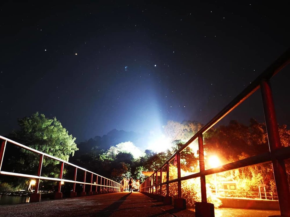 在西貢露營晚上可看到漂亮的星空。(Instagram @leoyipx)