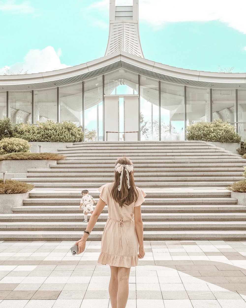 酒店設有可舉行婚禮活動的小教堂，就算平日來到亦可在外圍打卡。(Instagram @kkikow)