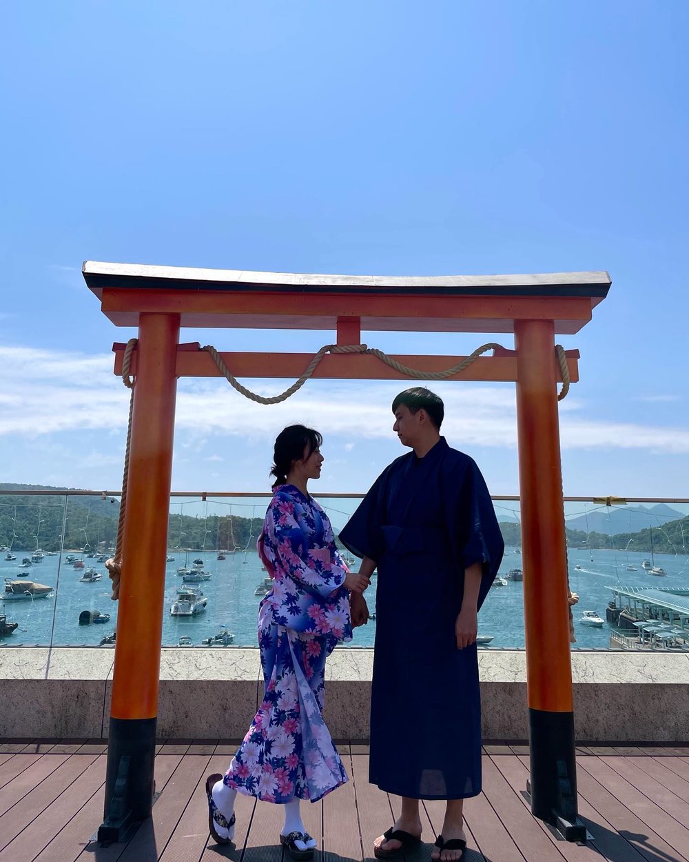 酒店設置了和風主題的佈景,再穿上酒店提供的日式浴袍套裝,有如置身日本渡假。(Instagram @dolcedairy_yy)