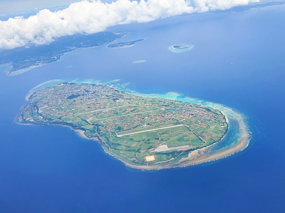 沖縄県伊江島の航空写真