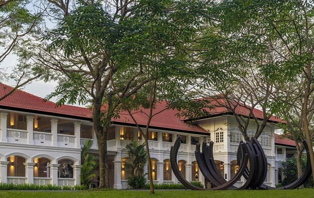 Colonial heritage and modern design house