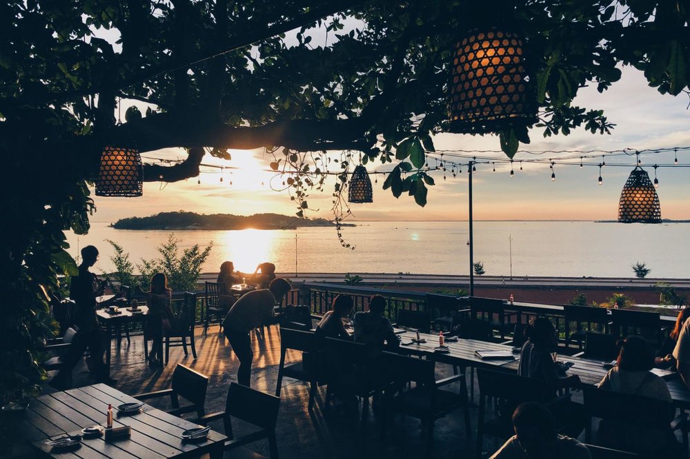 bintan the manabu restaurant sunset