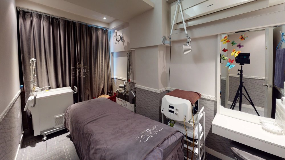 配合一整套的高端國際原廠產品,更有效提昇膚質,看起來容光煥發!