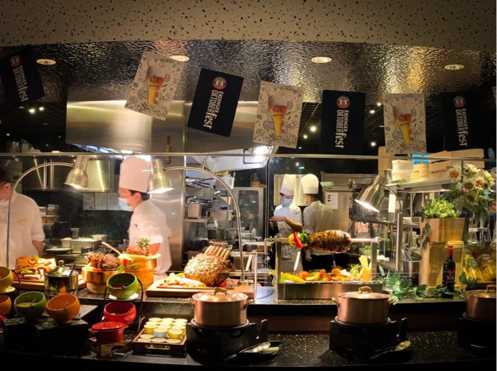 Chef preparing the buffet table
