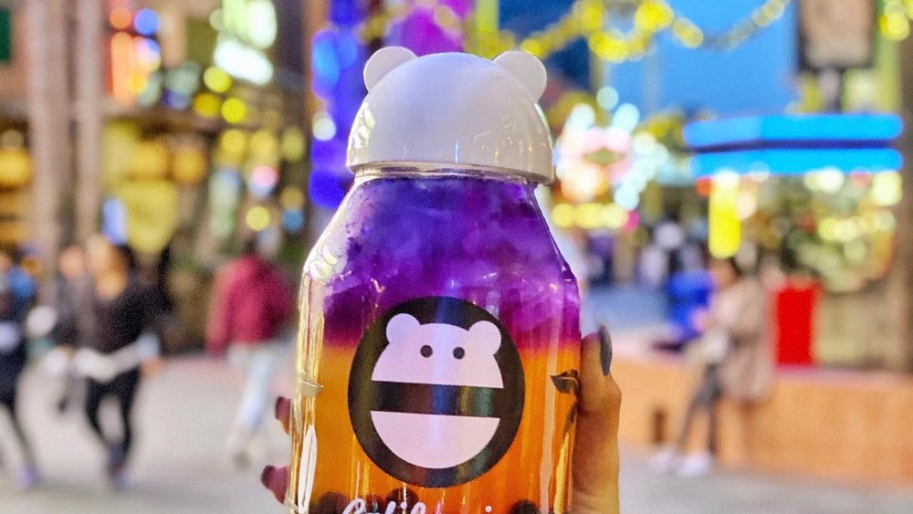A warm boba drink served with your own glass jar. Image credits: @foodie.dreams on Instagram