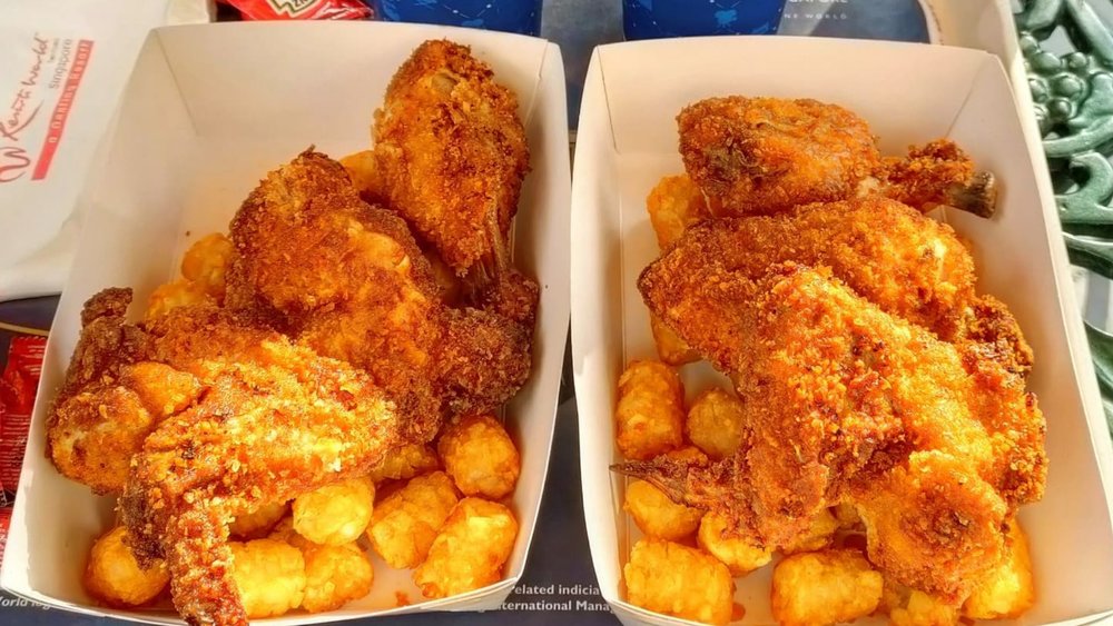 Get your Papa Bear meal set at Goldilocks! Credits: @vaughantan