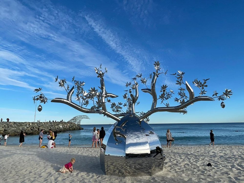 things to do in perth sclupture by the sea