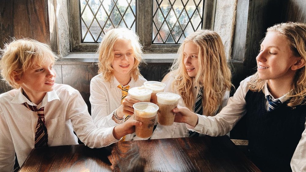Cheers with your fellow witches and wizards! Credits: @keithsnow