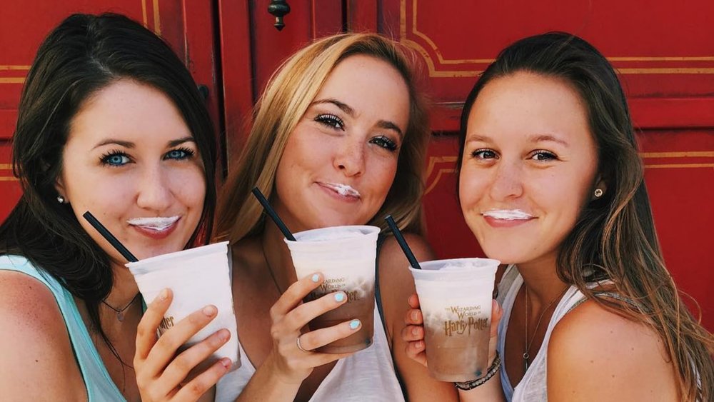 Take a pic with your froth ‘stache! Credits: @uclatheta