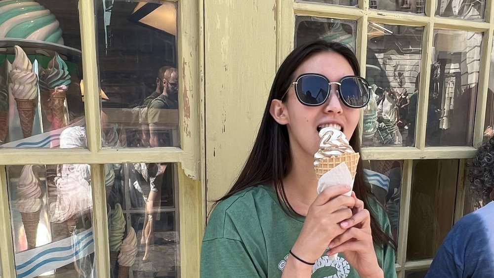 Chill at Florean Fortescue’s ice cream shop. Credits: @eatwith_chopsticks
