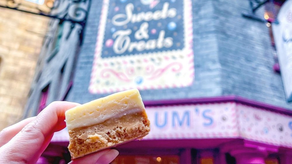 Get your butterbeer fudge at Honeydukes. Credits: @happilyeveralison