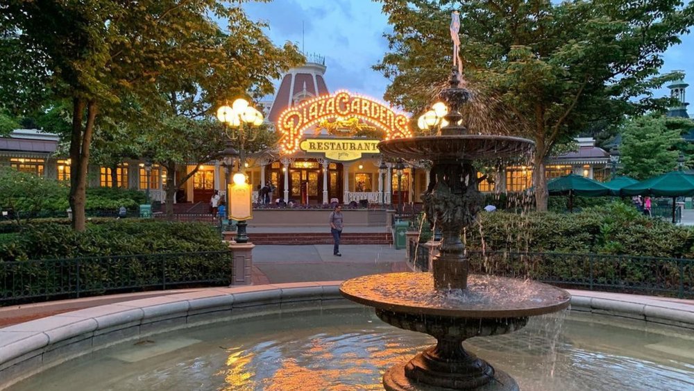 Eat to your heart’s desire as you travel back in time at this lavish Victorian pavillion Credits: @mickeys_kingdom on Instagram