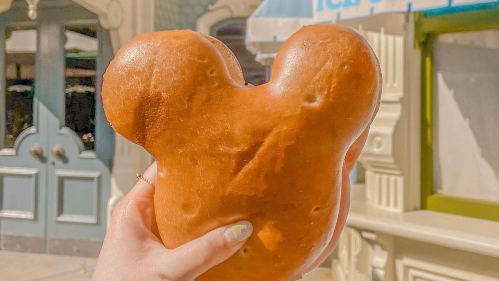 Special edition sandwiches made for Disneyland Paris’ 30th anniversary Credit: @x.yunny.x on Instagram