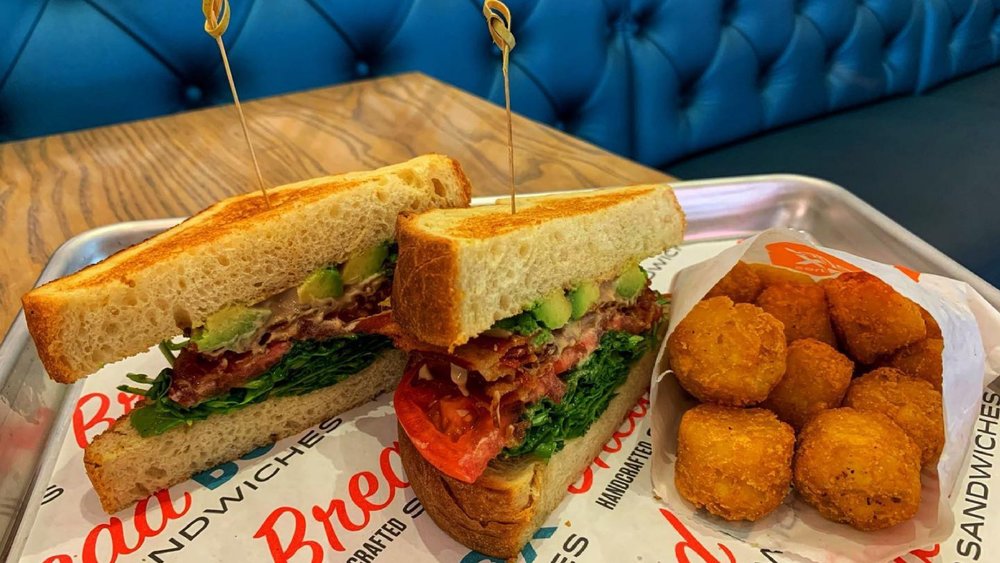 Bread Box’s BLTA bacon, lettuce, tomato, and avocado sandwich, will have you coming back for more.  Image credits: @thedisneytravelguy on Instagram