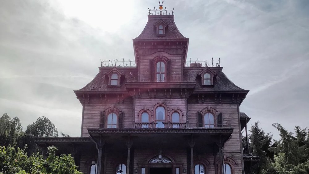 You don’t have to wait for Halloween to feel the thrill of Phantom Manor. Credit: happy_family_trips