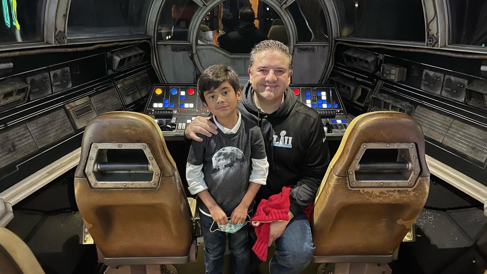 Every Star Wars fan has dreamed of riding the Millennium Falcon! Credits: @erickmonroypino on Instagram
