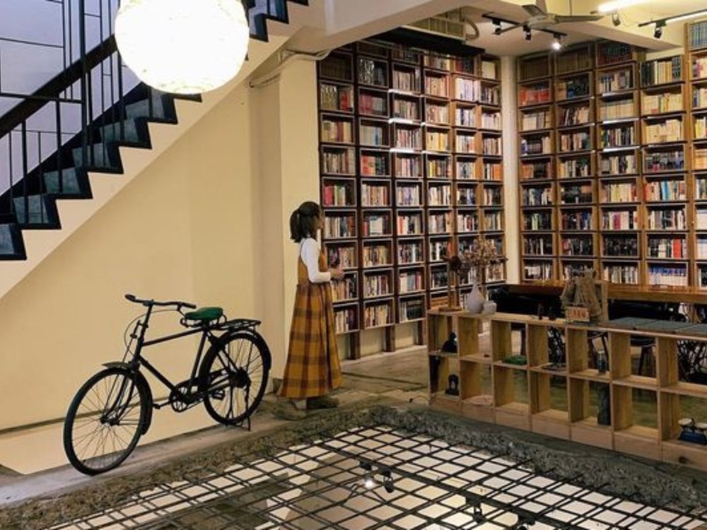 台南民宿:艸祭Book inn