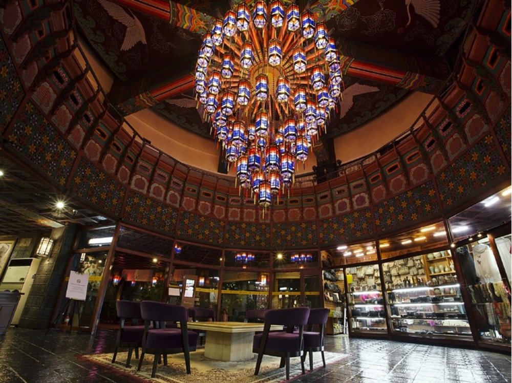 Interior design of hotel where Crash Landing on you filmed 