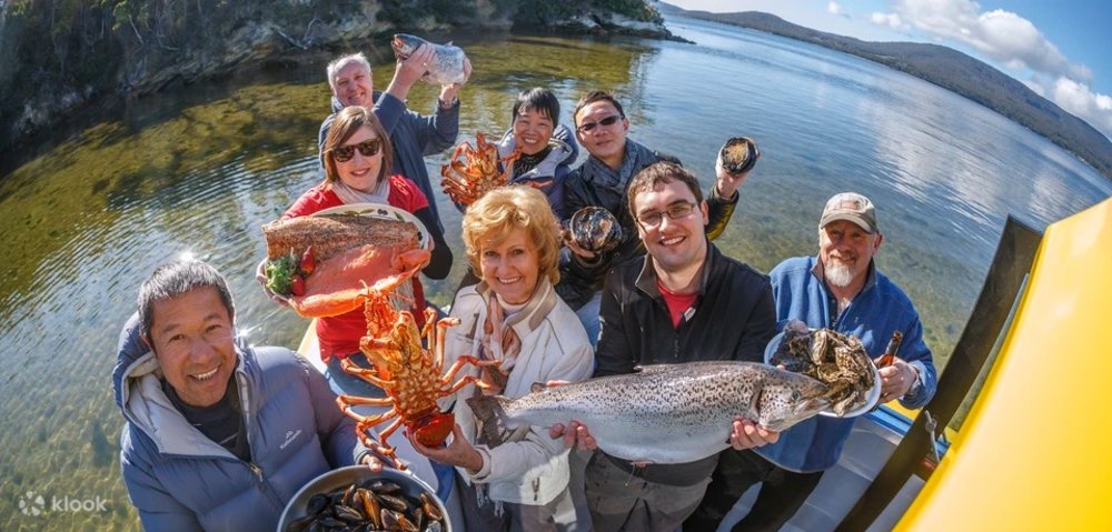Tasmania seafood cruise