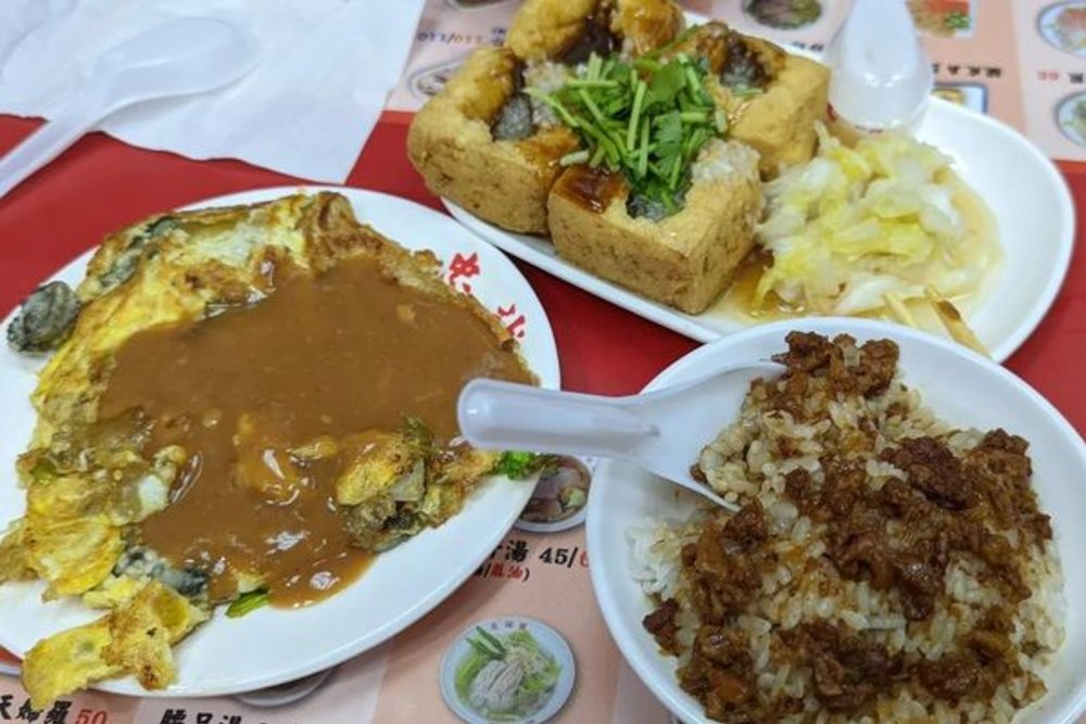 士林夜市：忠誠號蚵仔煎