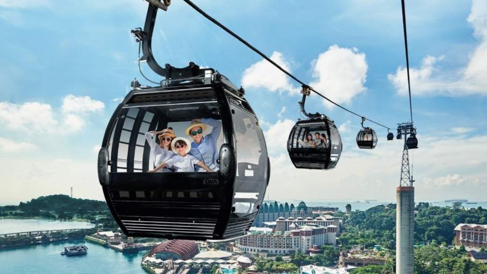 You’ll have great views of both the Singaporean metropolis and the lush greeneries