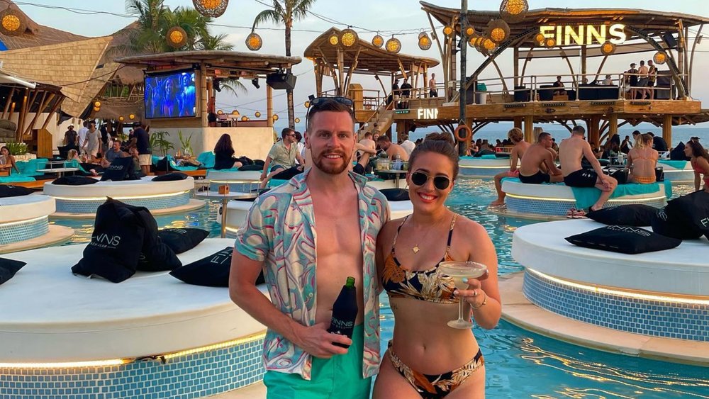 Finns takes pool drinking to the next level with their swim-up bars.  Credits: @ashleyavinoux on Instagram