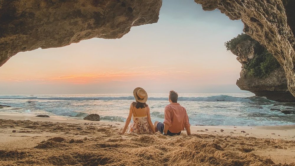 Balangan is the perfect place for relaxed and uncomplicated tropical hangouts. Credits: @molo.silaban on Instagram