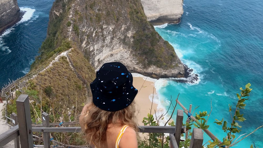 Adventure calls at Nusa Penida! Image credits: Daria Mamont on Unsplash
