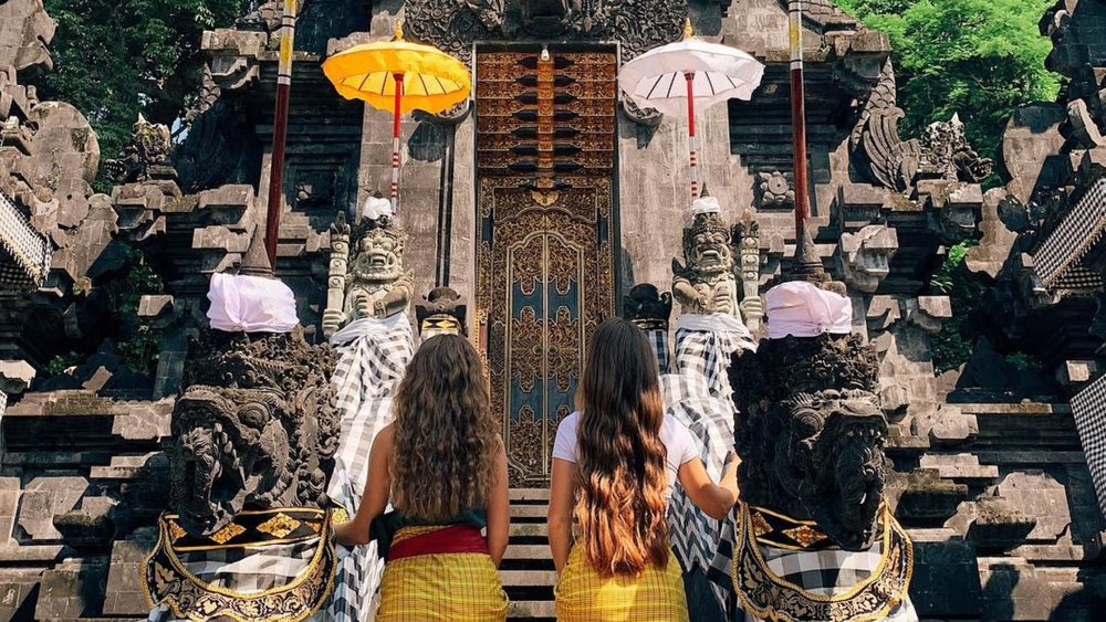Good luck spotting Batman at this Hindu temple!  Image credits: @ann_potapakhina on Instagram