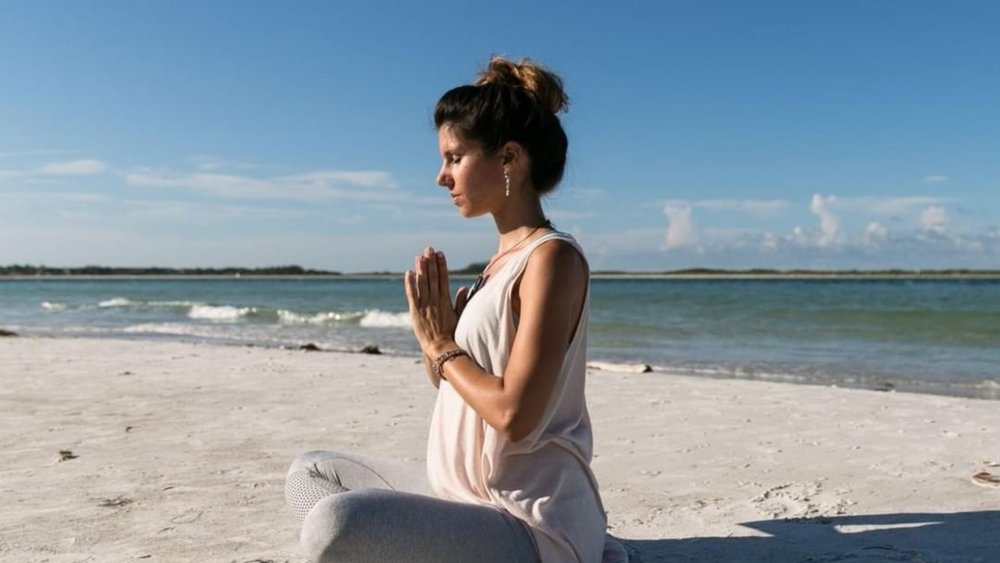 Meditate to the sound of the waves. Credits: @powerofnowoasis_bali