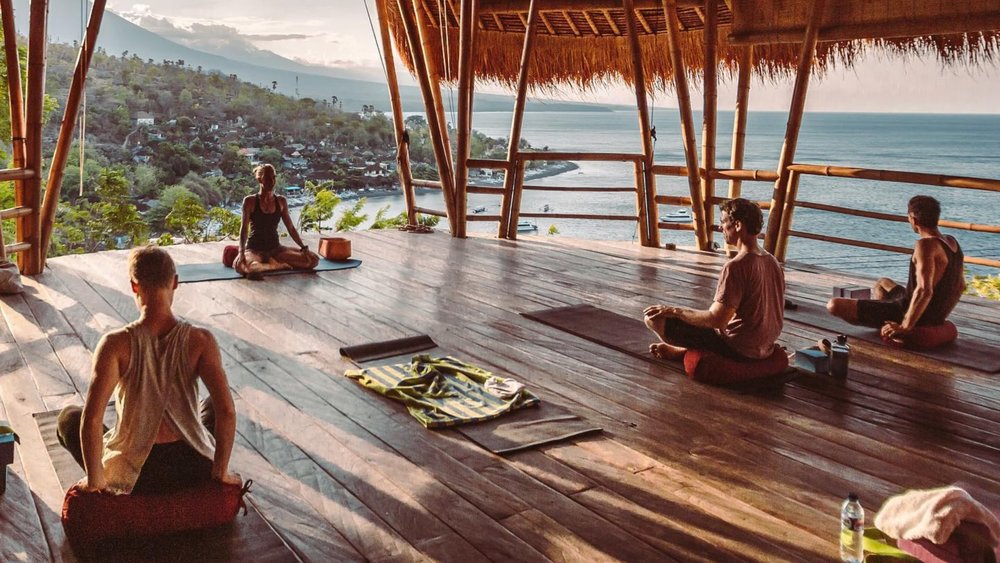 Who wouldn’t wanna meditate to this great view? Credits: @blueearthvillage