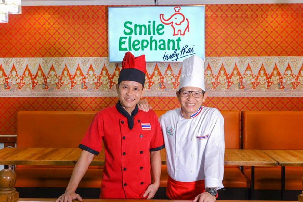 2 chef smiling