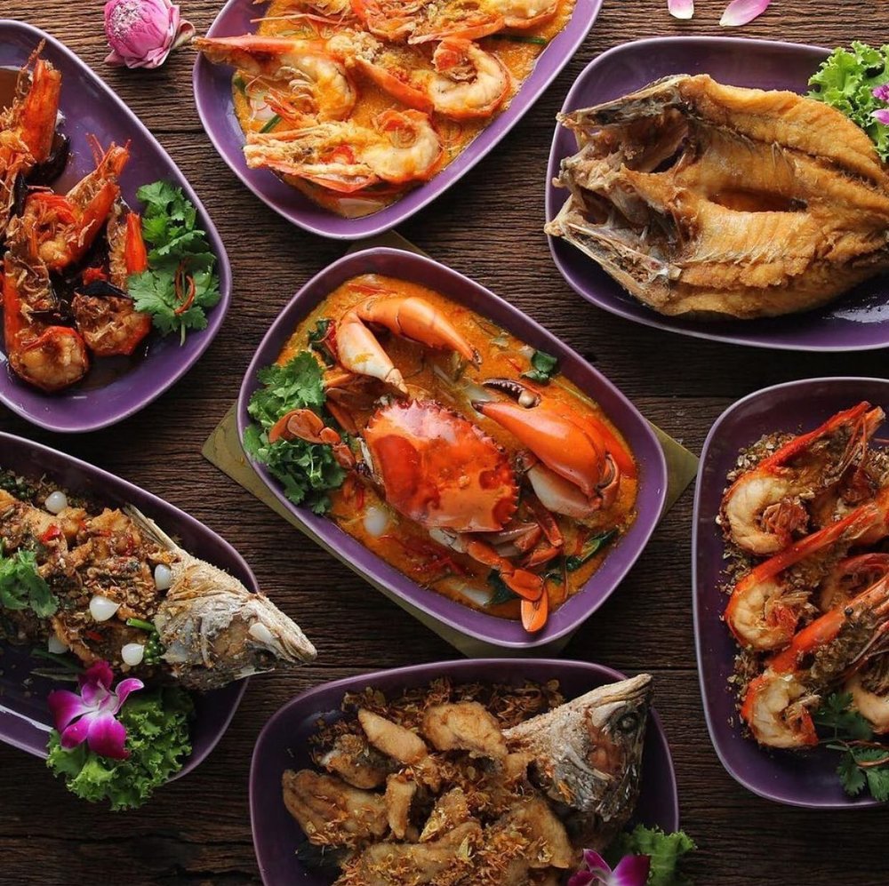 Different seafood dishes