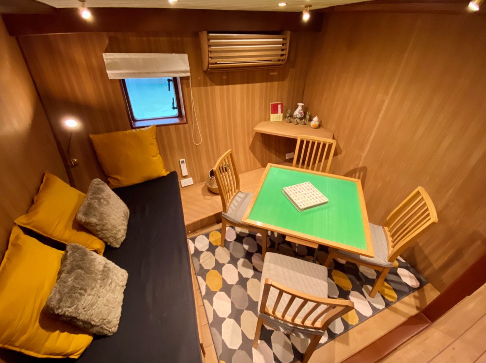 香港仔 英式 船屋 住家艇 HOUSEBOAT 麻雀 船屋超大娛樂空間,可以作為一大班朋友的派對勝地。