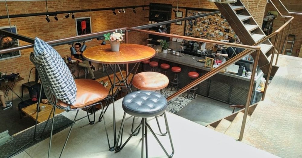 The Hummingbird Cafe