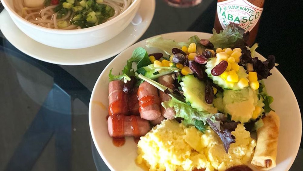 Enjoy a hearty meal while waiting for your flight at the lounge. Credit: uj_nuii