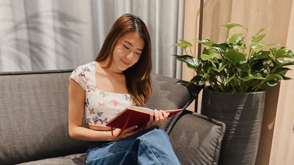 Watch your grades fly high after studying at the cosy Changi Lounge. Credit: xianwenpoops