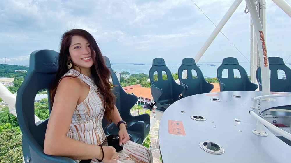 The ride is so easygoing you can enjoy a drink or even a meal while enjoying the views! Credits: @ann_oha on Instagram