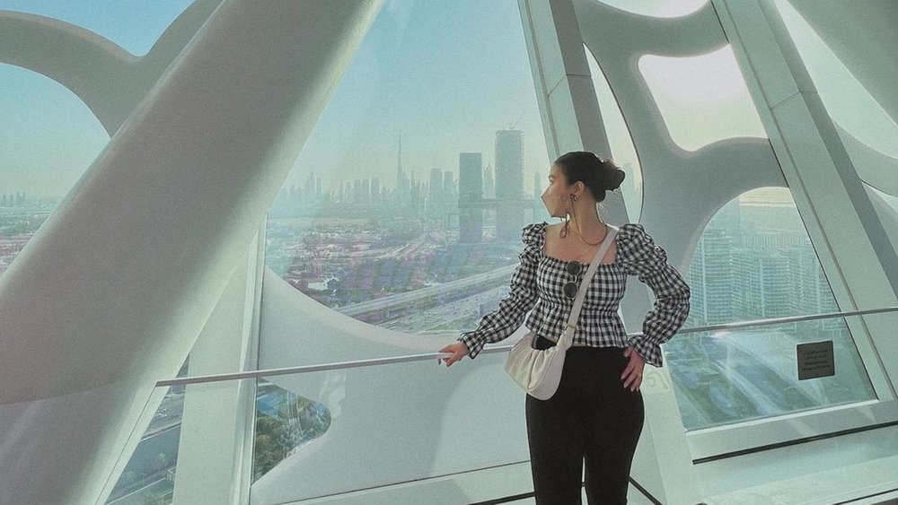 Enjoy the overlooking views of the Dubai Frame. Credits: @marissaradziah
